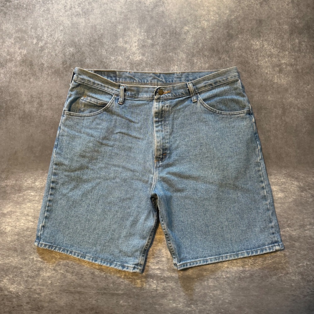 Wrangler Men's 38 Relaxed Fit Denim Shorts Light Wash Blue Jorts 606WVSM Cotton